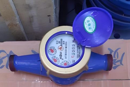 确保直飲(yǐn)水水表計(ji)量準确，需(xū)做到正确(què)使用！