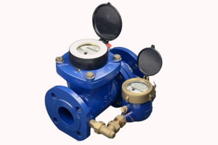 活塞式(shi)水表的型号(hao)選擇和使用(yong)方法